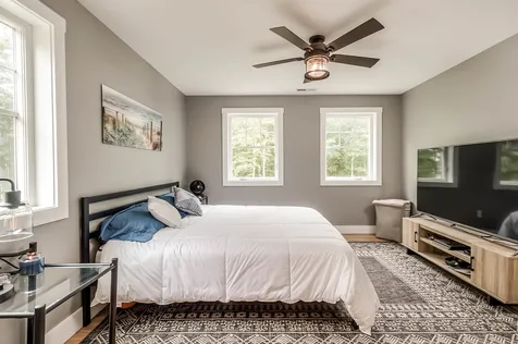 13 Chestnut Way Lee NH 03861
