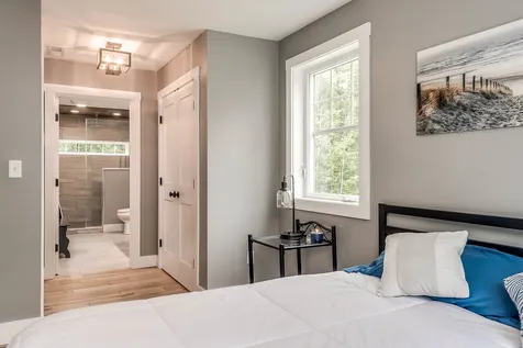 13 Chestnut Way Lee NH 03861