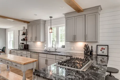 13 Chestnut Way Lee NH 03861