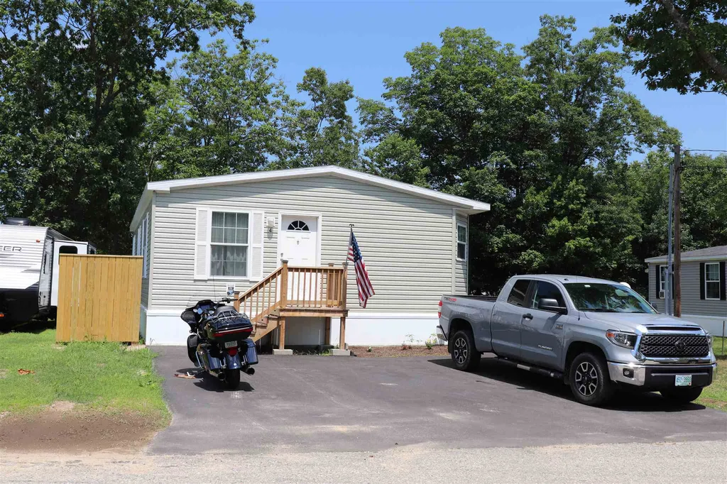 4 Peaceful Pines Circle Farmington NH 03835