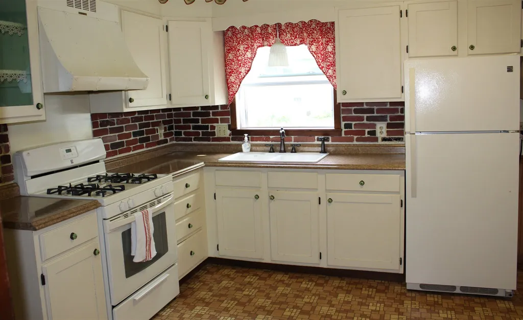 64 Merrimack Street Hooksett NH 03106