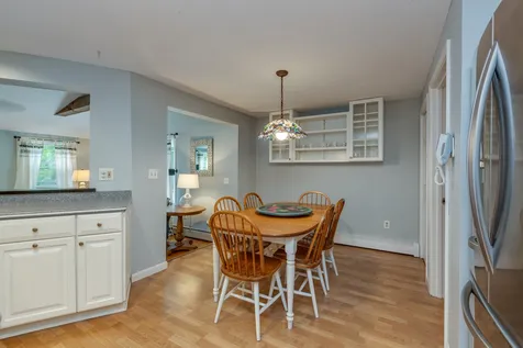 49 Forest Street Londonderry NH 03053