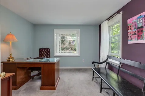 49 Forest Street Londonderry NH 03053