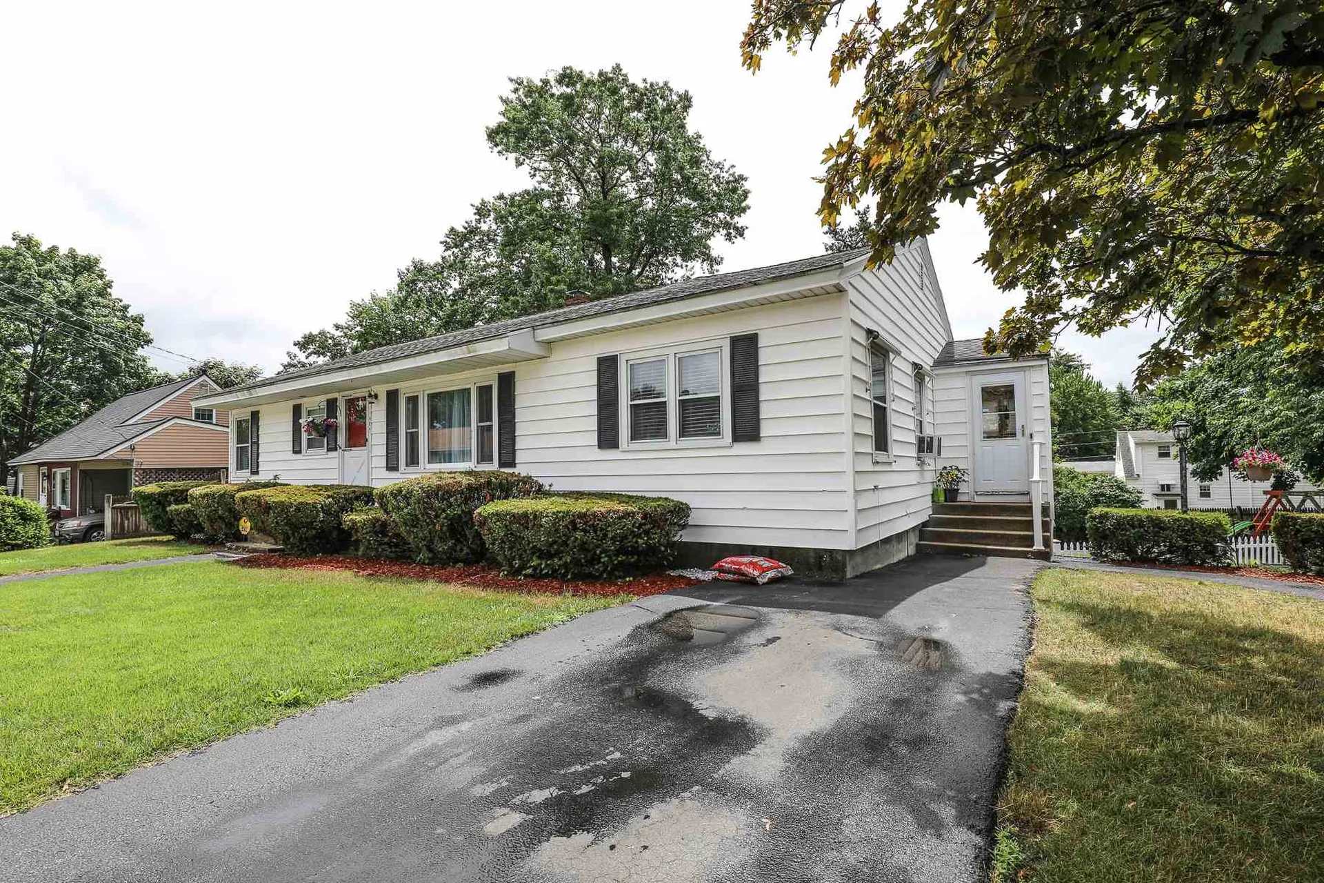 409 Seames Drive Manchester NH 03103
