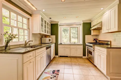 454 Taconic Road Manchester VT 05254