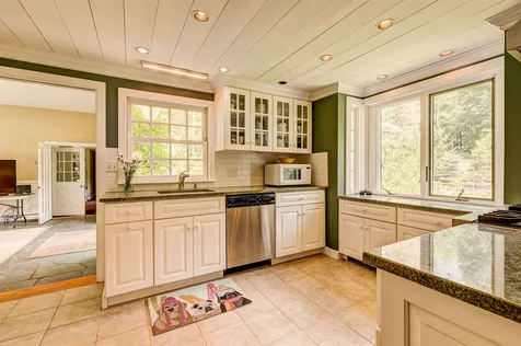 454 Taconic Road Manchester VT 05254