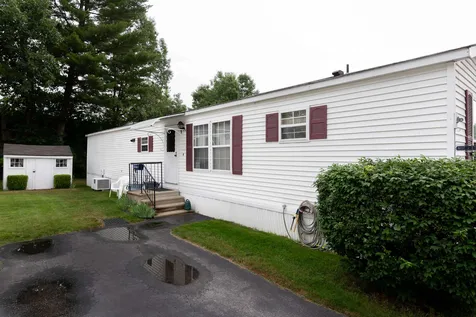 86 Thistle Way Manchester NH 03109