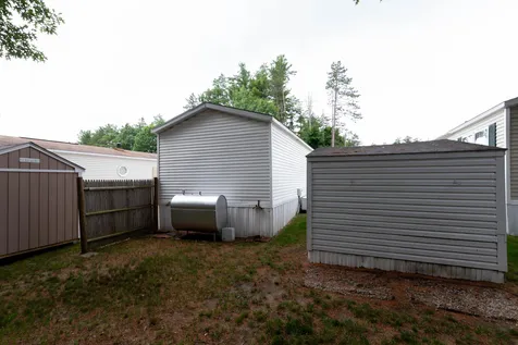 86 Thistle Way Manchester NH 03109