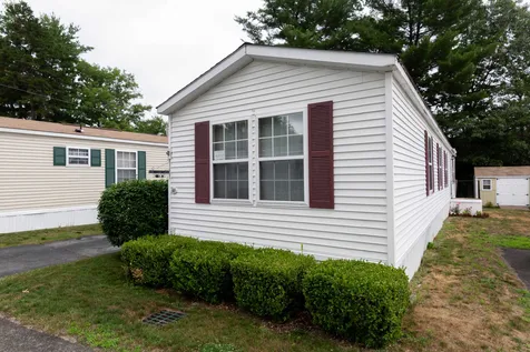 86 Thistle Way Manchester NH 03109