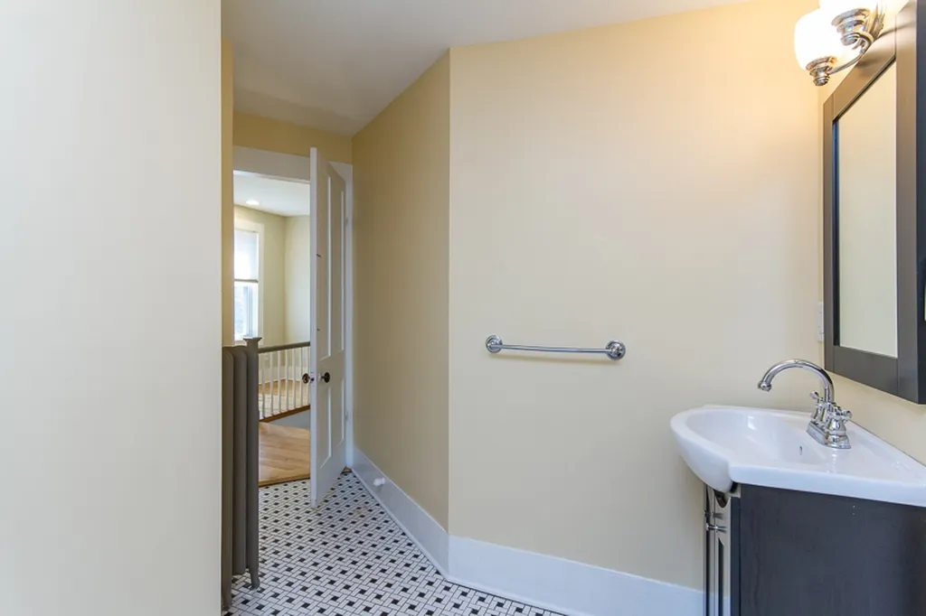 21 Pine Street Concord NH 03301