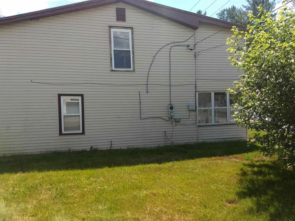 143 Summer Street Lancaster NH 03584