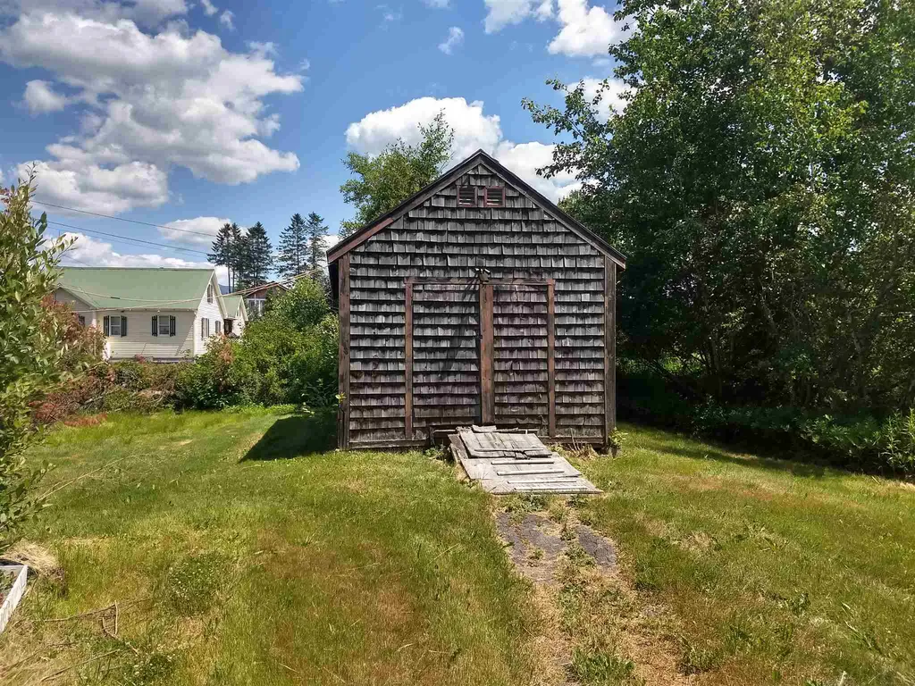 143 Summer Street Lancaster NH 03584
