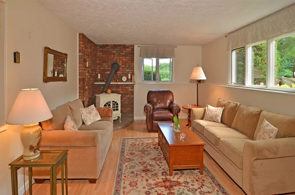 3 Johns Drive Hooksett NH 03106