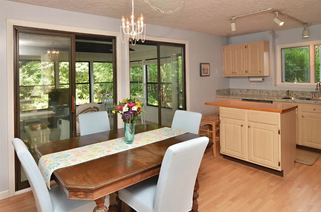 3 Johns Drive Hooksett NH 03106