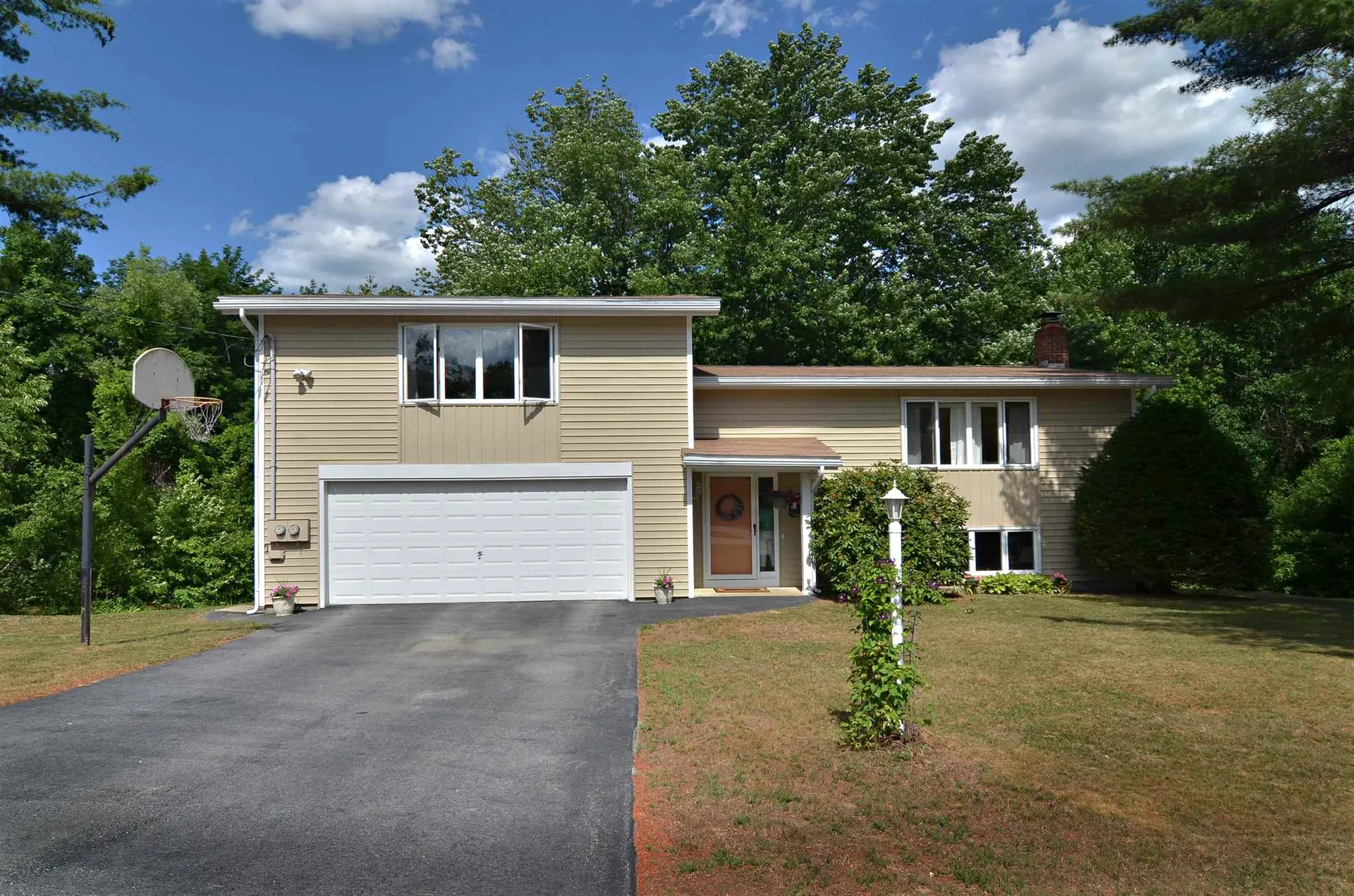 3 Johns Drive Hooksett NH 03106