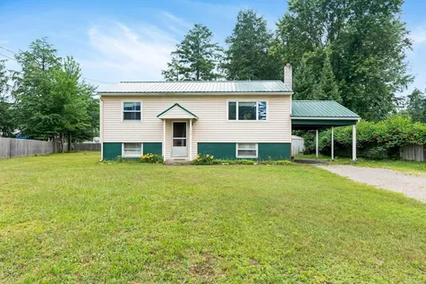 18 Woodcrest Circle Milton VT 05468