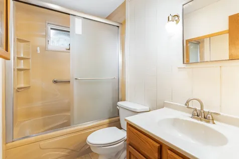 18 Woodcrest Circle Milton VT 05468