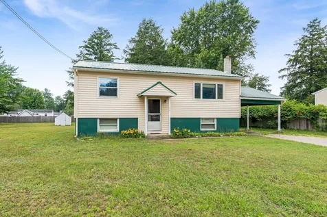 18 Woodcrest Circle Milton VT 05468