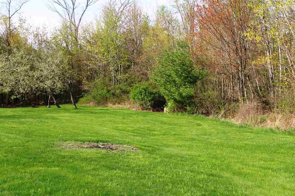 543 Lyndeborough-center Road Wilton NH 03086