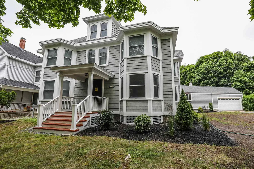 21 Exeter Road Hampton NH 03842