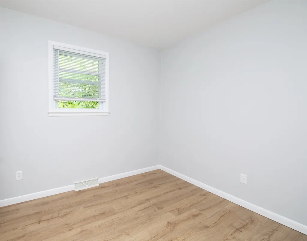 8 Sunset Drive Colchester VT 05446