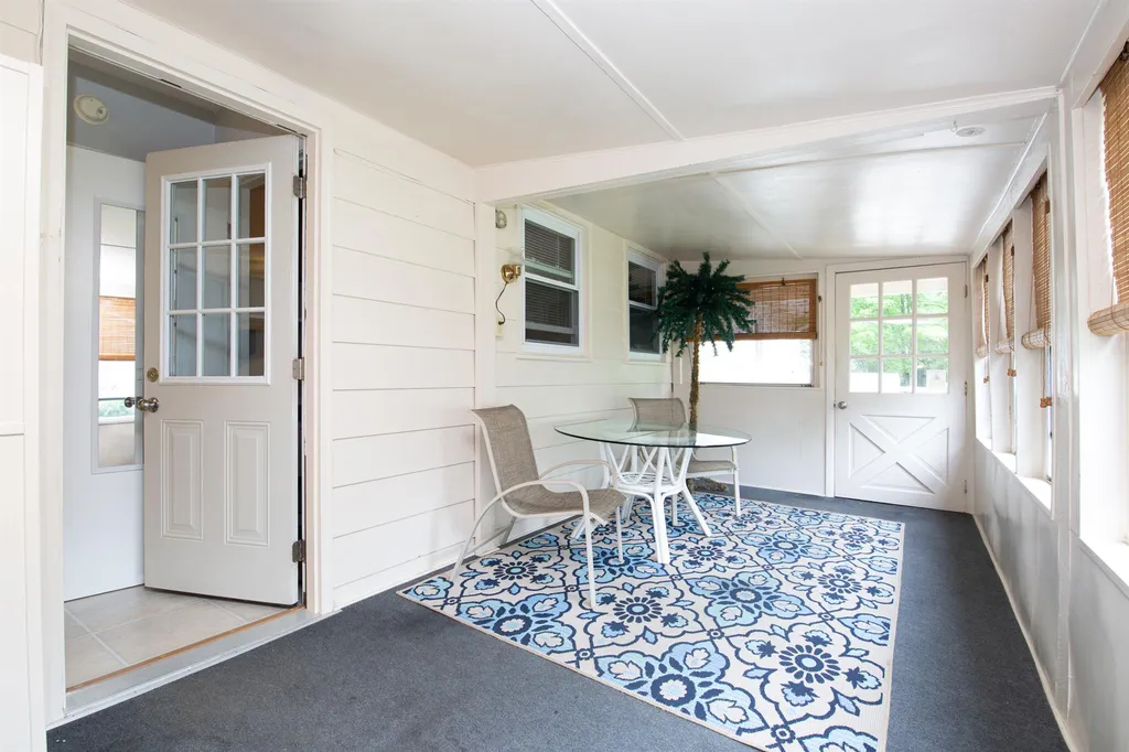 8 Sunset Drive Colchester VT 05446