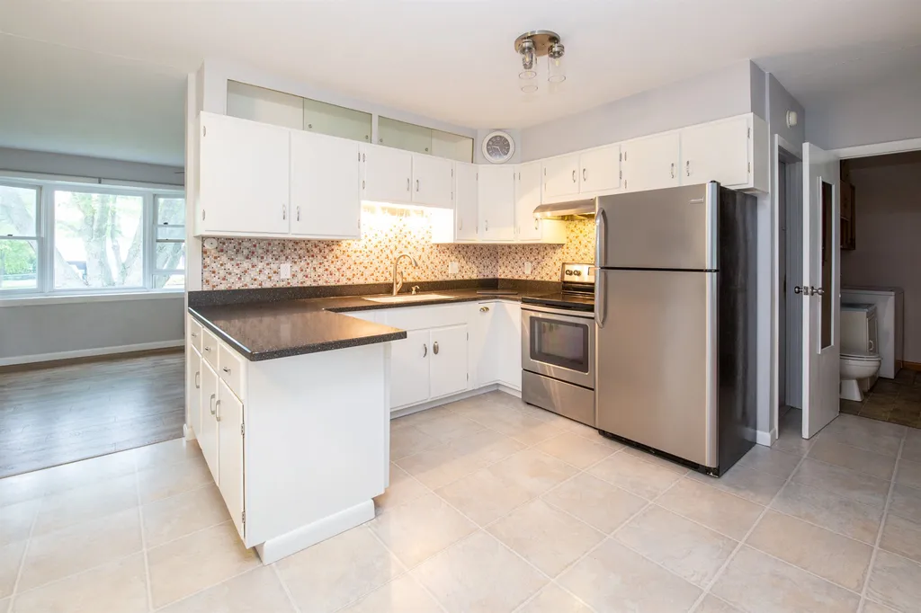 8 Sunset Drive Colchester VT 05446