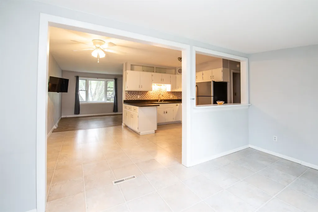 8 Sunset Drive Colchester VT 05446
