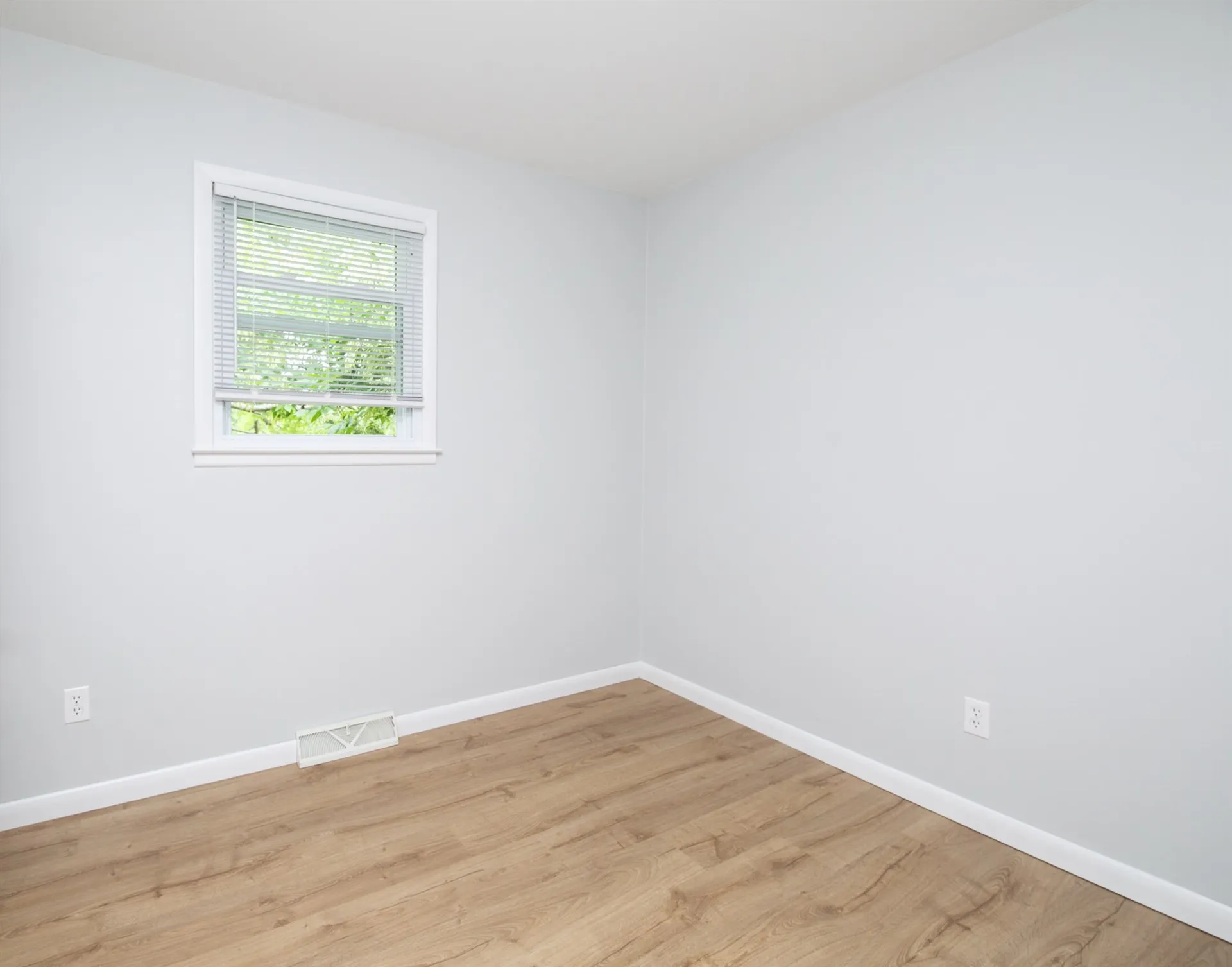 8 Sunset Drive Colchester VT 05446