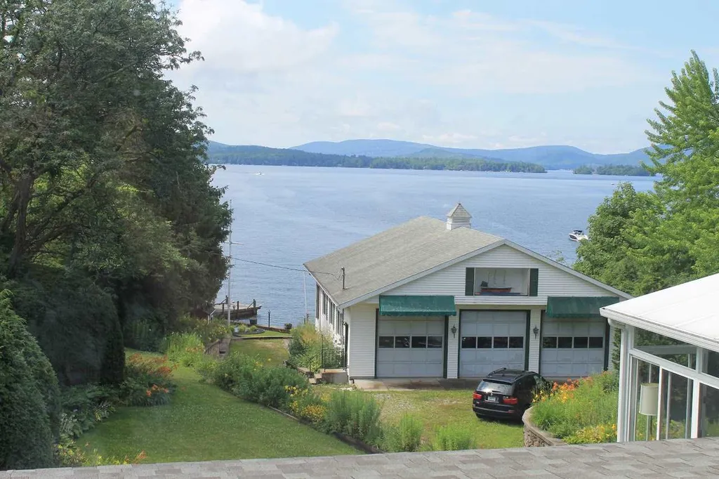 69 South Main Street Wolfeboro NH 03894