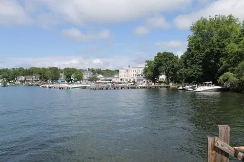 69 South Main Street Wolfeboro NH 03894