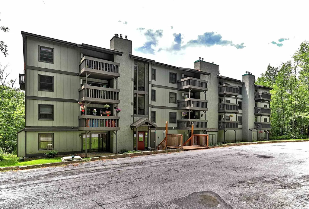 37 Gateway Court Mendon VT 05701
