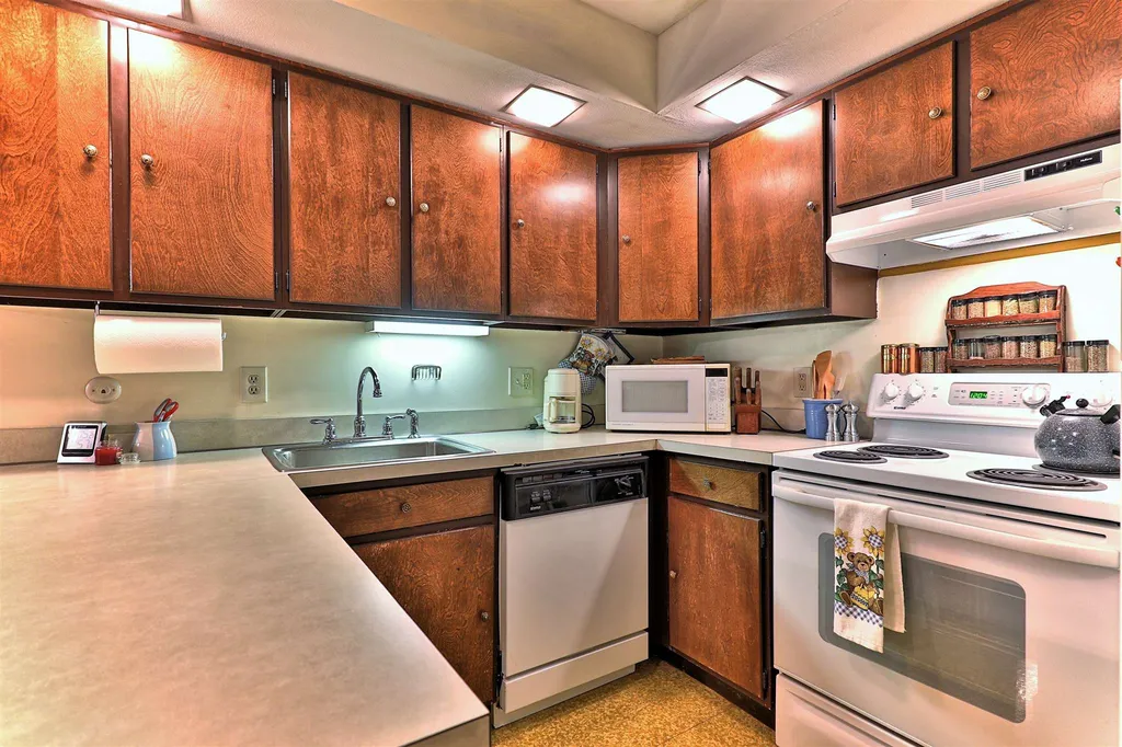 37 Gateway Court Mendon VT 05701