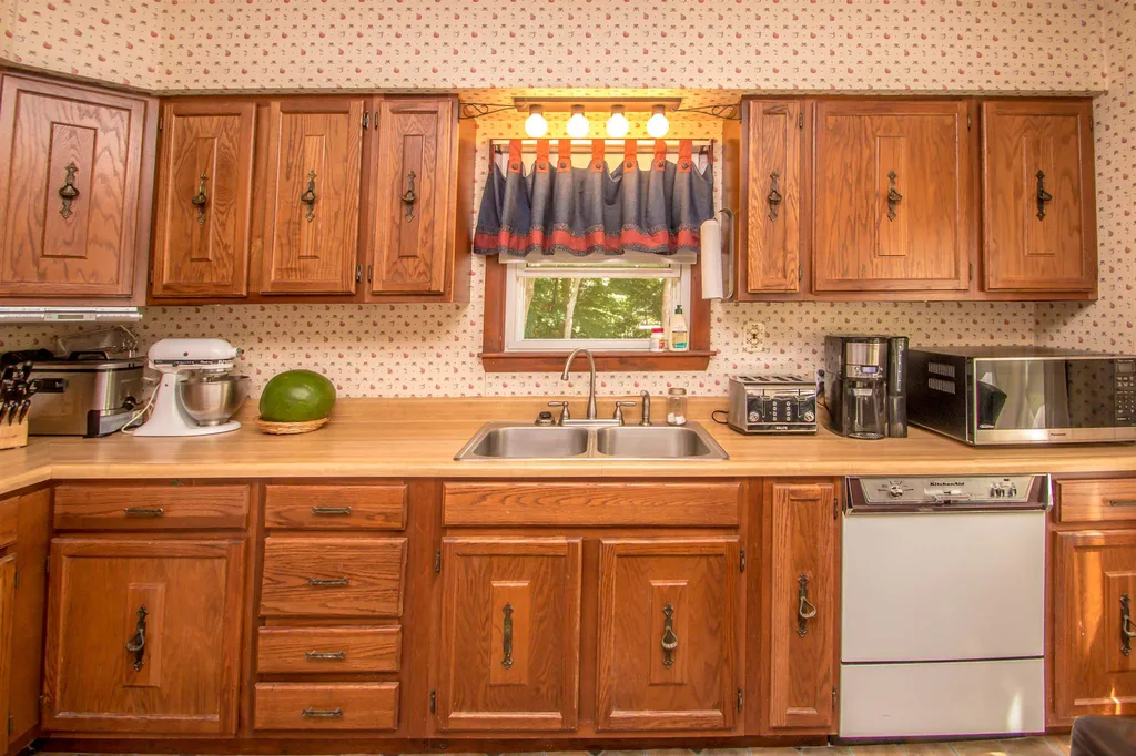 12 Remick Street Milton NH 03851