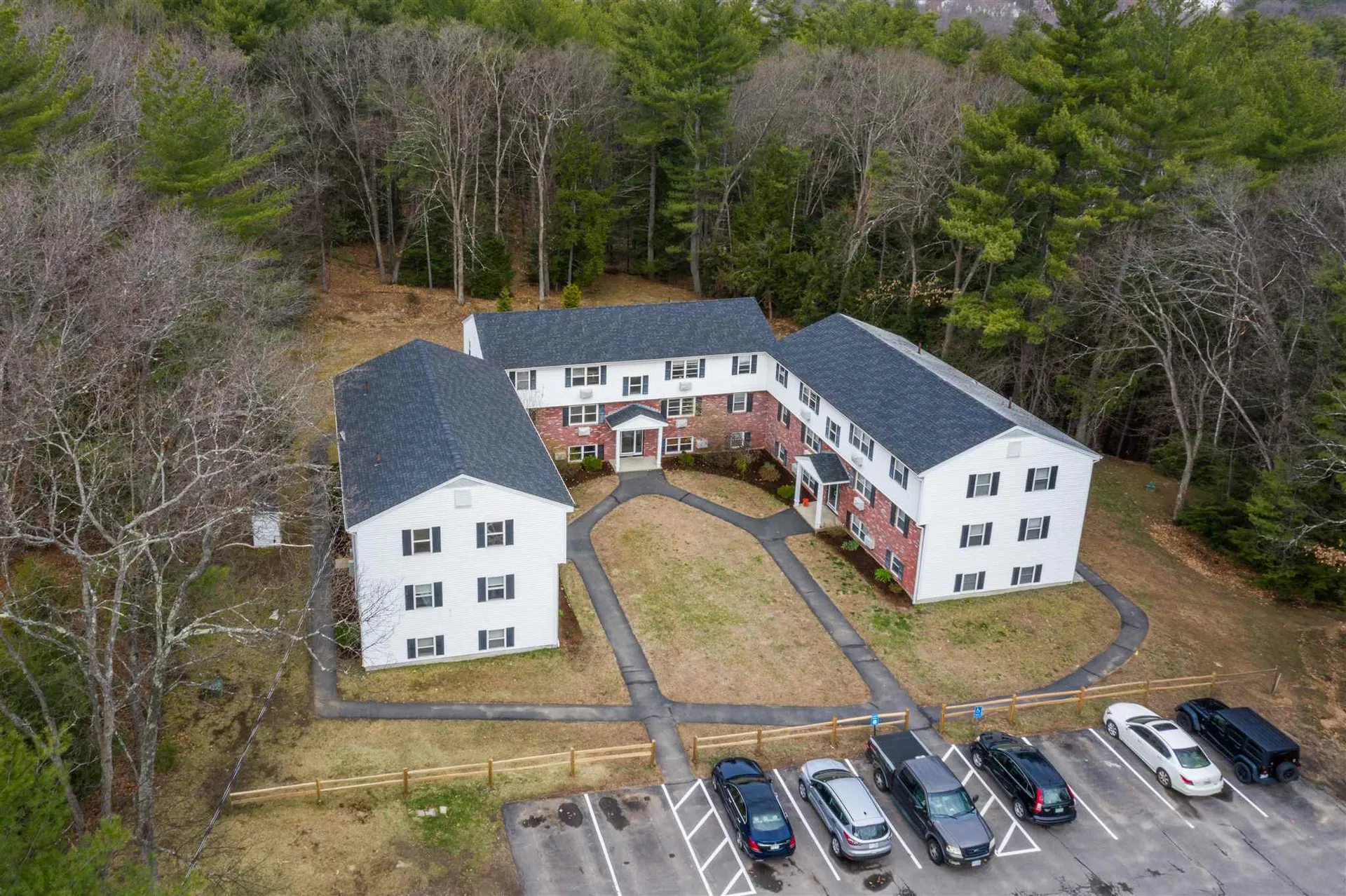 15 Woodland Drive Litchfield NH 03052