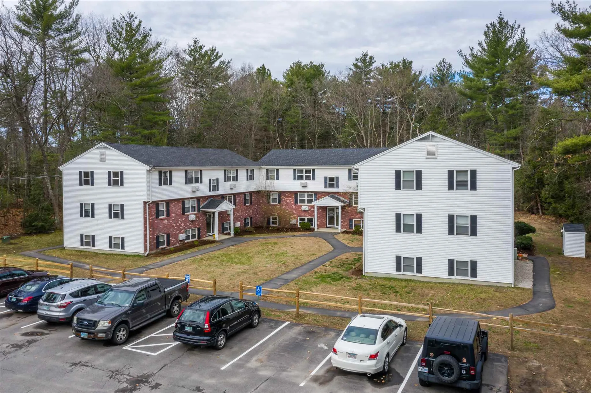 15 Woodland Drive Litchfield NH 03052