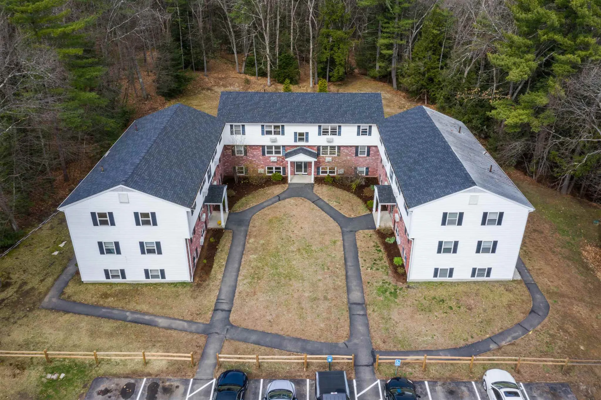 15 Woodland Drive Litchfield NH 03052