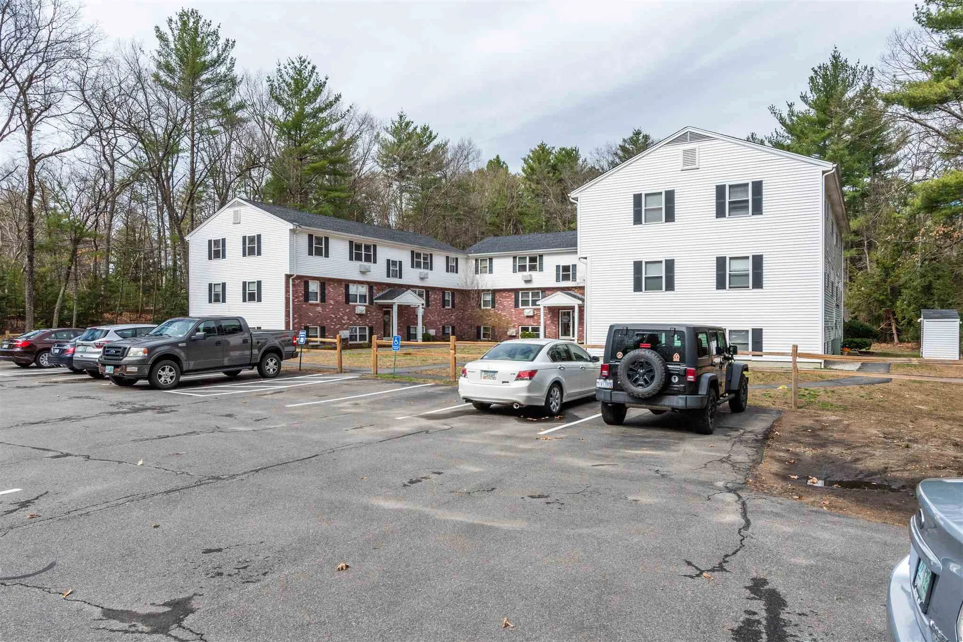 15 Woodland Drive Litchfield NH 03052
