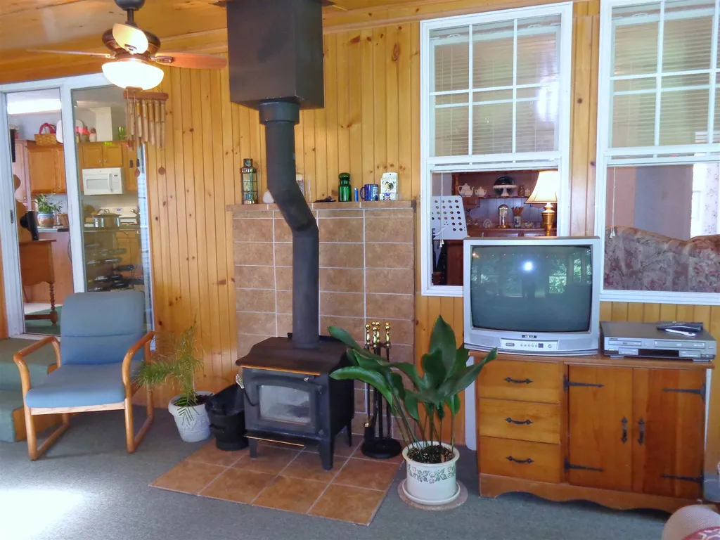 225 Groton Road Hebron NH 03241
