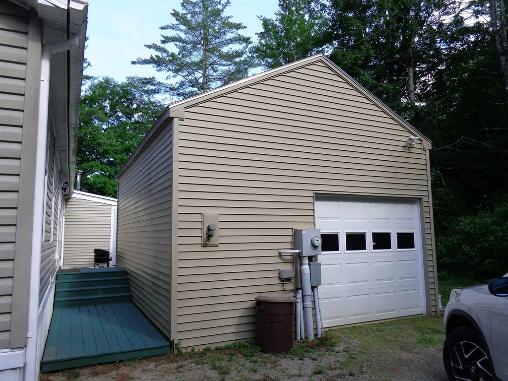 225 Groton Road Hebron NH 03241