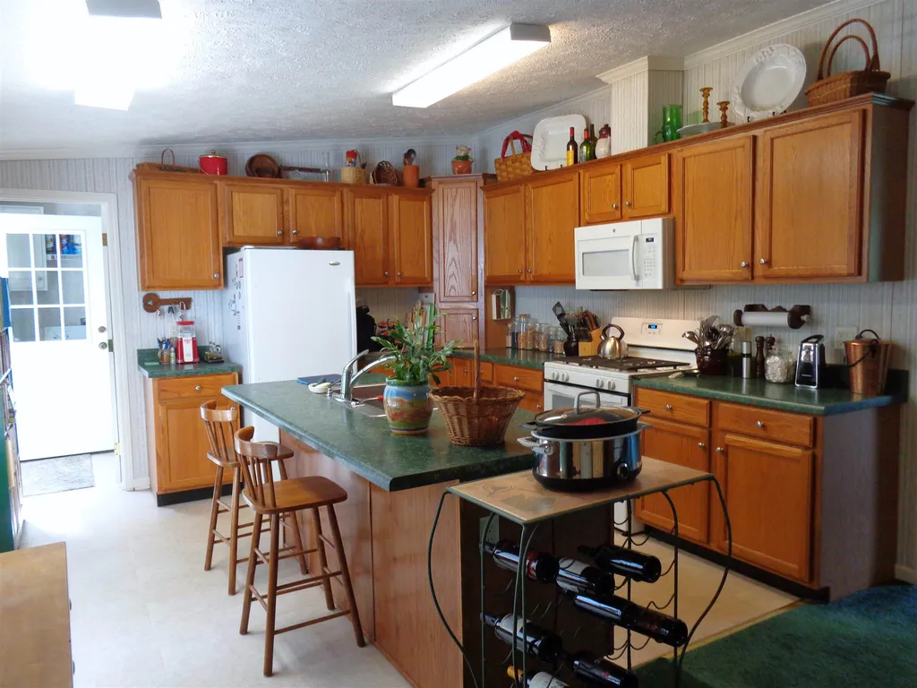225 Groton Road Hebron NH 03241