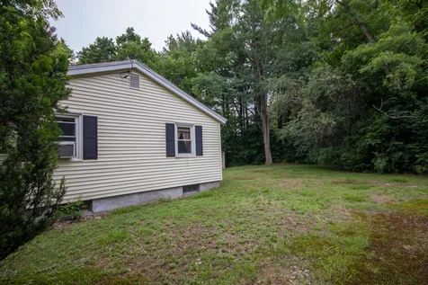 92 Back River Road Dover NH 03820