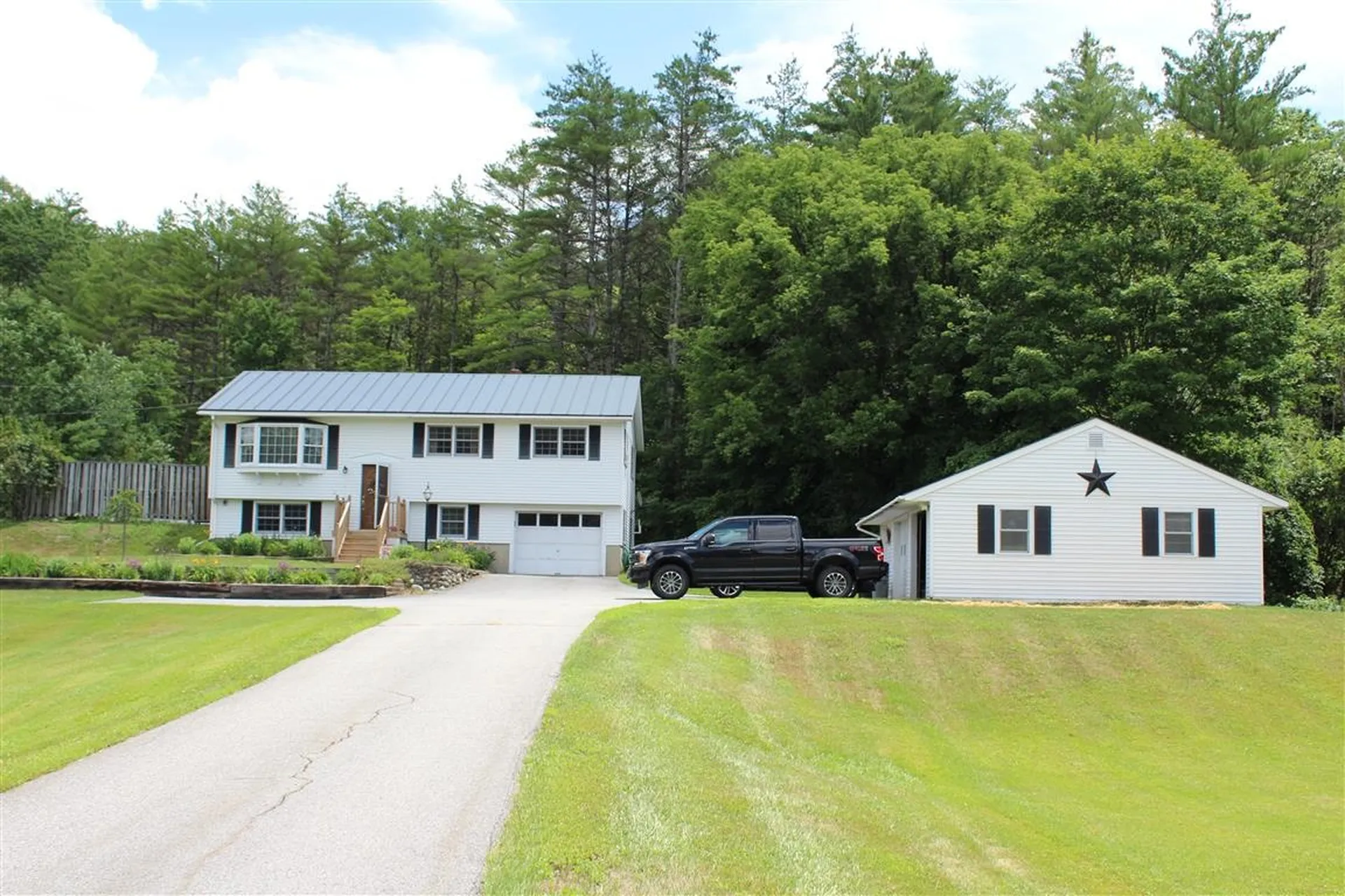 289 Hanover Street Claremont NH 03743