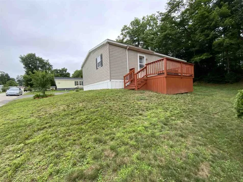 24 Brook Circle Loudon NH 03307