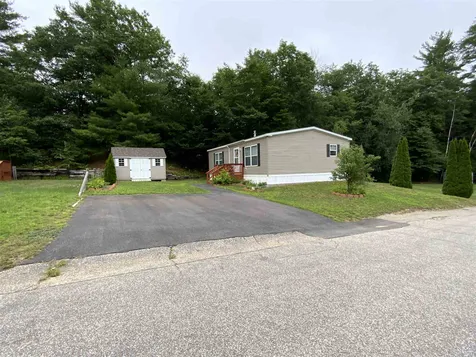 24 Brook Circle Loudon NH 03307