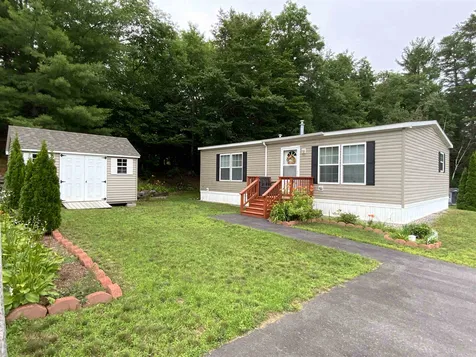 24 Brook Circle Loudon NH 03307