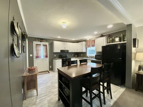 24 Brook Circle Loudon NH 03307