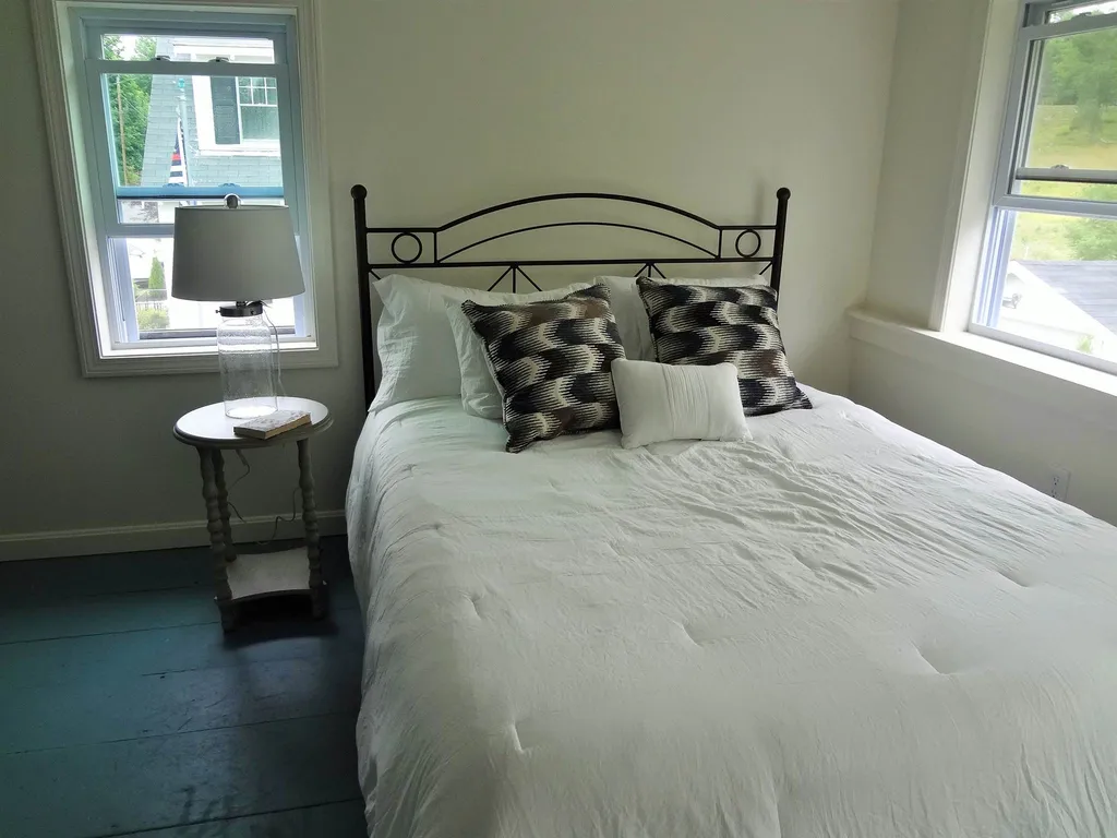 20 Pleasant Street South Berwick ME 03908