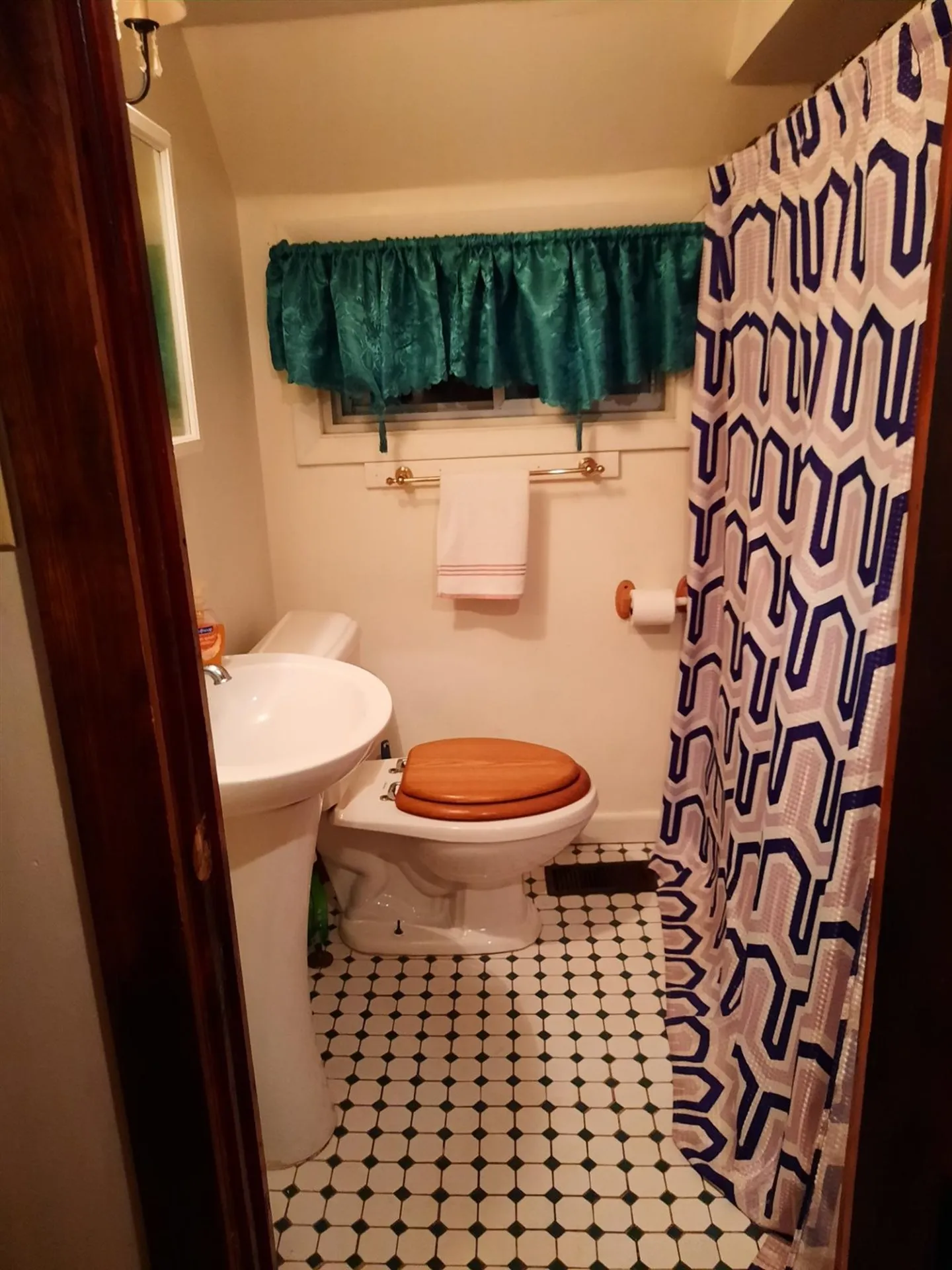 15 Pleasant Street Rochester NH 03867