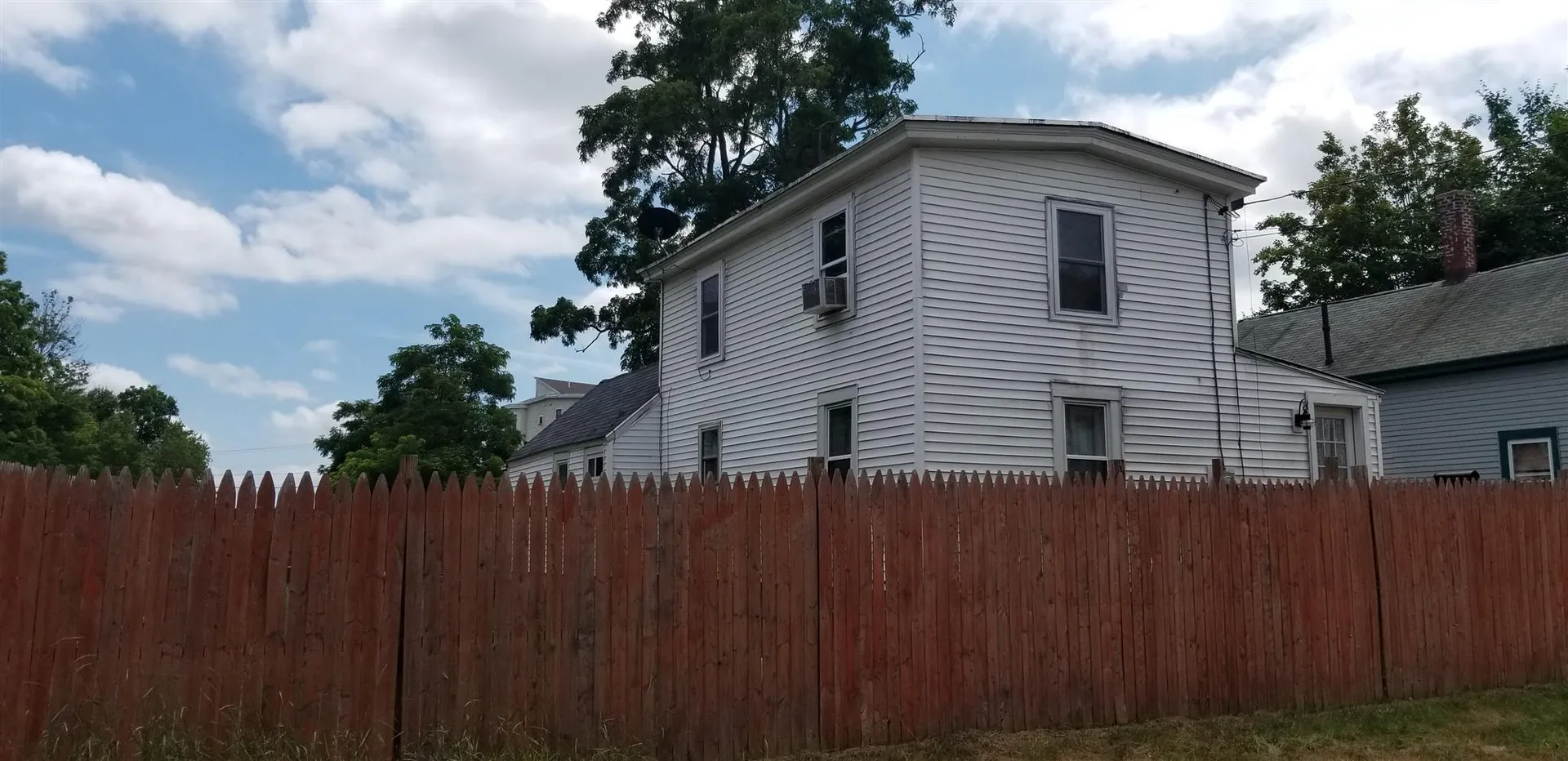 15 Pleasant Street Rochester NH 03867